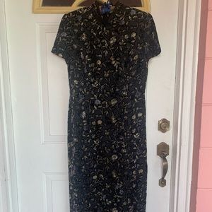 Maggy London oriental velvet fabric dress